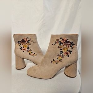 Zara Trafaluc Embroidered Floral Ankle Boots EU 41 US 10 Boho Block Heel Suede